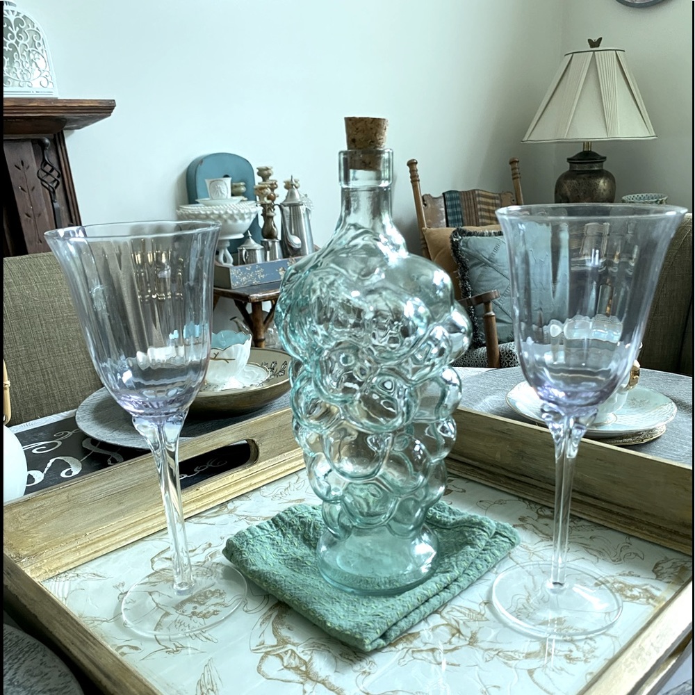 NWOT Vintage “Grapes” Glass Corked Bottle